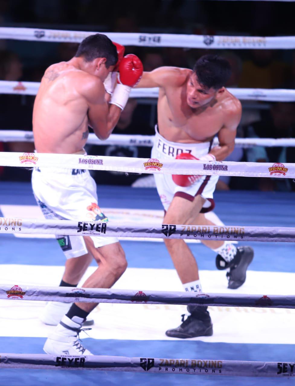 $!Feroz triunfo de Juan Estrada en velada de box Sangre Nueva 2