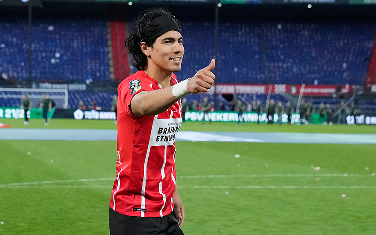 Sinaloense Érick Gutiérrez destaca como central y es nombrado Jugador del Partido