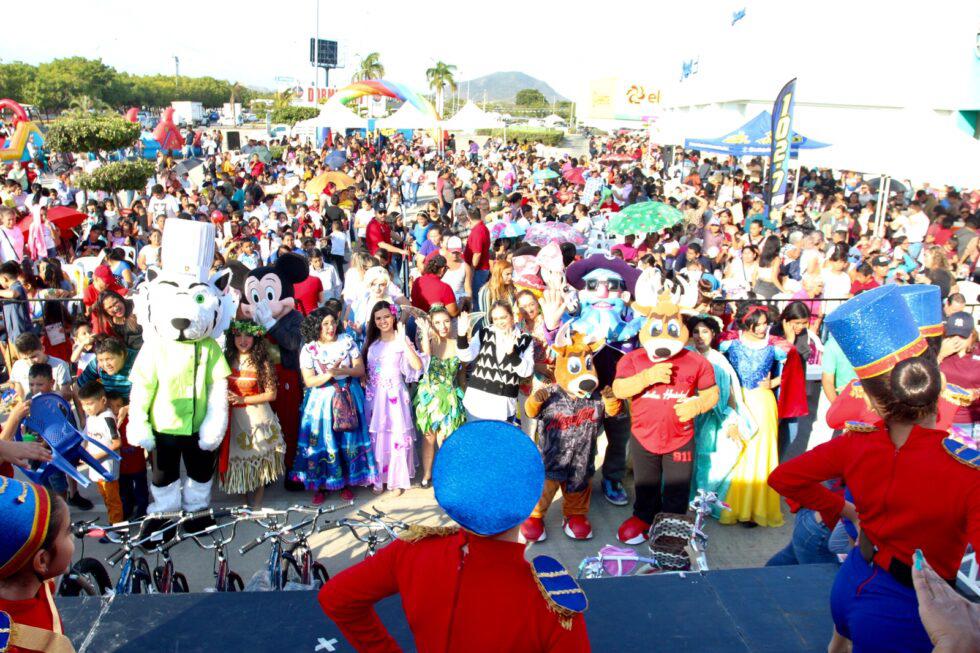 $!Venados de Mazatlán cambia ‘Juguetes por sonrisas’