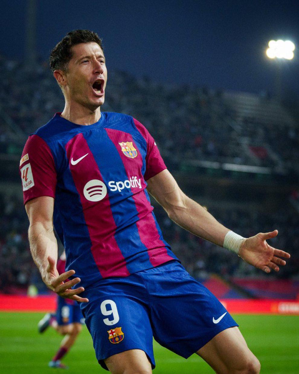 $!Lewandowski evita otro susto para el Barcelona