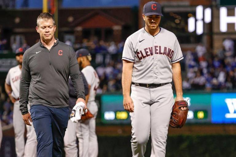 Indians blanquea a Cubs, pero pierde al líder en trunfos Aaron Civale